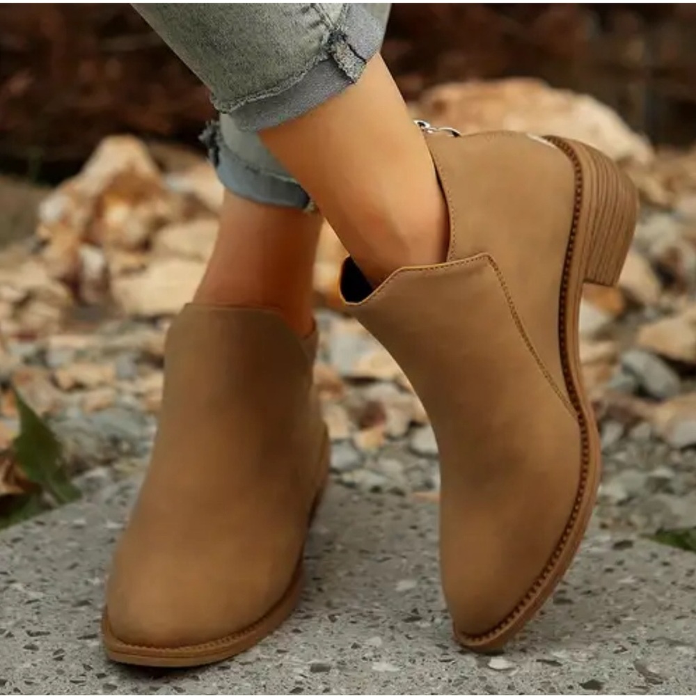 Universal Threads Ankle boots
